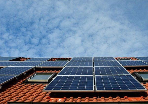 Panneaux solaires en toiture