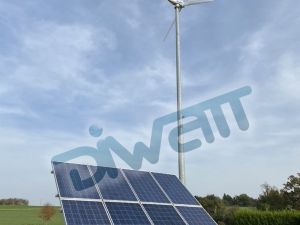 Tracker solaire domestique et éolienne individuelle
