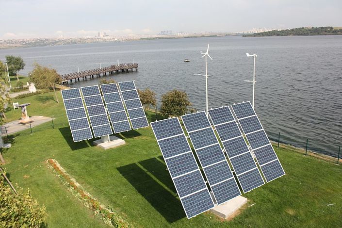 Photovoltaïque : le tracker produit 30% de l'électricité consommée